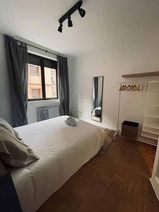 Amplio Y Centrico Apt Para 9Px En La Latina/Rastro Madrid Eksteriør bilde